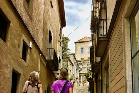 Barcelona: Rundtur i Girona och den majestätiska Peratallada