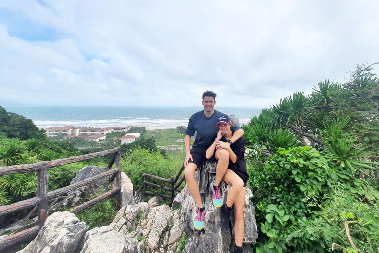 Hue : Voiture privée vers Hoi An via le col de Hai Van et arrêts panoramiquesDe Hue à Hoi An en voiture privée