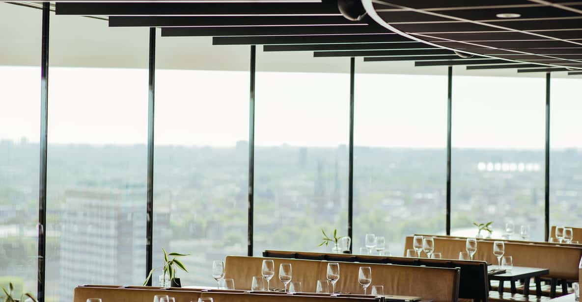 Afbeelding 6 van Amsterdam: A'DAM Lookout met ronddraaiend restaurant Moon