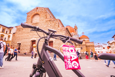 Florence : Tour de ville en E-Bike avec arrêt à la Piazzale Michelangelo