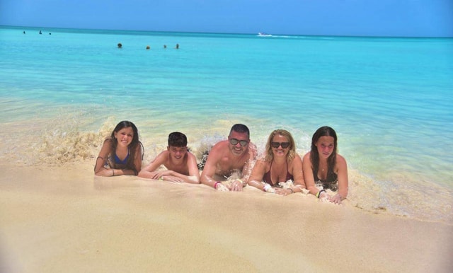 From Punta Cana: Isla Saona Trip with Lunch & Drinks