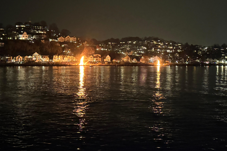 Hamburg: Osterfeuer und Lichterfahrt am Ostersamstag