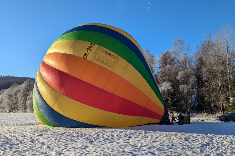 From Prague: Balloon ride with Champagne & Picnic