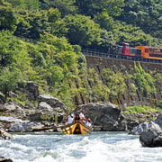 Kyoto: Sagano Romantic Train and Hozugawa River Boat Tour