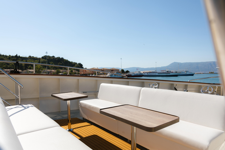 Lefkimmi: Luxuskreuzfahrt nach Paxos, Antipaxos und zu den Blauen HöhlenLefkimmi: Paxos, Antipaxos und Blaue Höhlen Kreuzfahrt