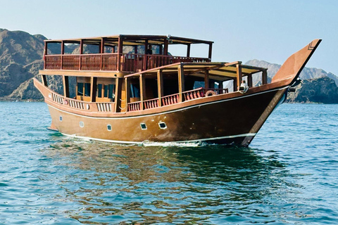 Bandar Khayran: Omani Dhow Cruise With Snorkeling Tour without Hotel Transfers