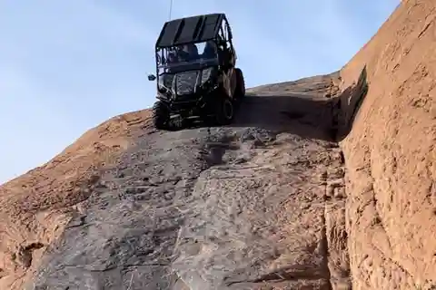 Moab: You Drive Guided Hell's Revenge UTV Tour