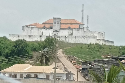 Accra: Cape Coast & Elmina Castles 2-Day Tour & Cruise