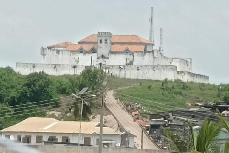 Accra: Cape Coast & Elmina Castles 2-Day Tour & Cruise