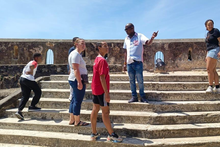 Mombasa: Fort Jesus, Altstadt, Gewürzmarkt und Hindu-Tempel ...