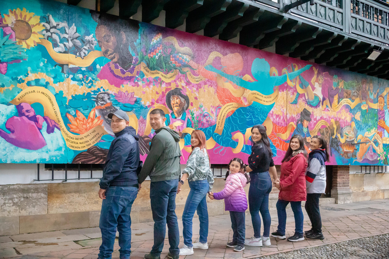 Bogotá: Professional Photoshoot with a Local Photographer