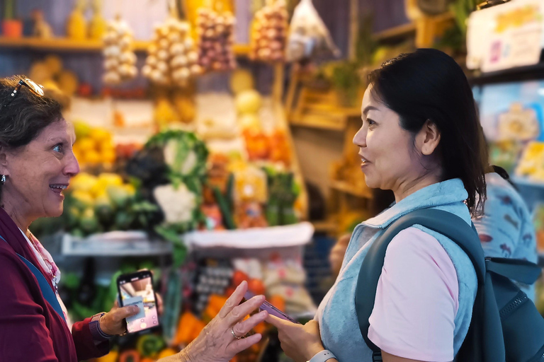 Discover Lima's Gastronomy & Pre Inca Ruins on Foot