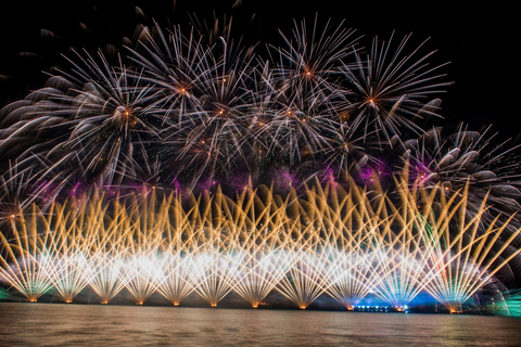 Sliema: Fernandes Fireworks Festival Cruise w/ Dinner+Drinks Without Transportation
