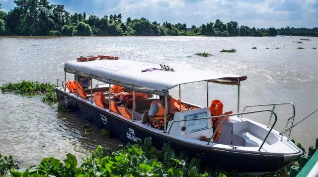 From Ho Chi Minh: Cu Chi Tunnels and VIP Speedboat Tour