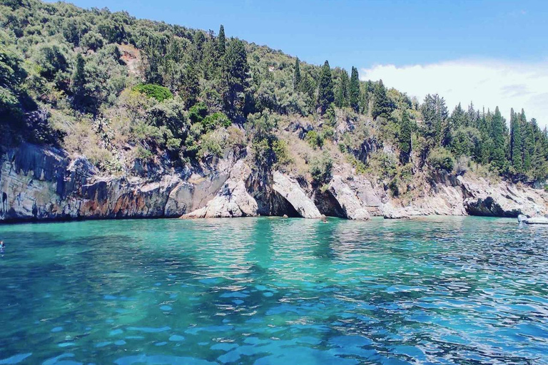 Corfou : Tour en bateau privéCorfou : visite d&#039;une demi-journée en bateau privé