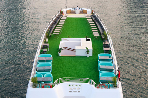 Abu Dhabi: Yas Marina Bay Megayacht Dinner Cruise & Buffet Yas Marina Megayacht Dinner Cruise with Buffet + soft drinks