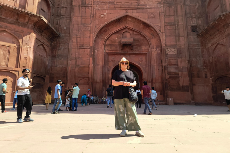 Delhi: Red Fort Skip-the-Line Guided Tour with Transfers Delhi: Red Fort Skip-the-Line Tour with Guide Only