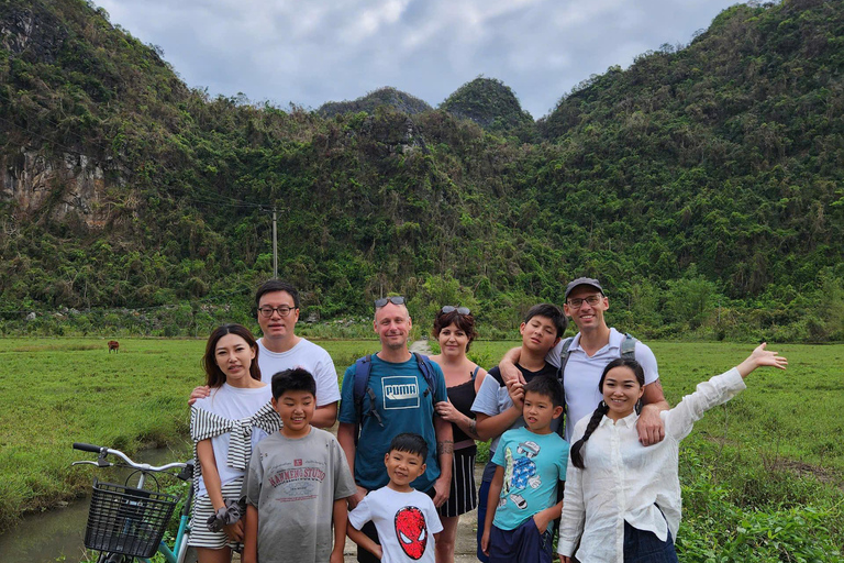 Lan Ha Bay: Full day – Lunch, Kayak, Cave, Biking