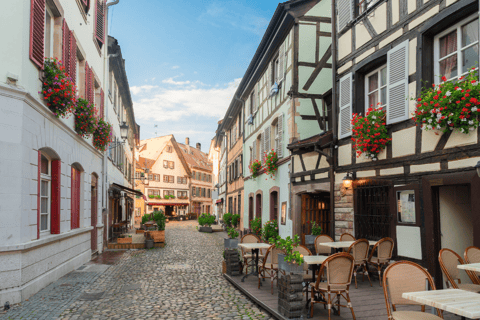 Strasbourg : Guided walking tour with a local guide