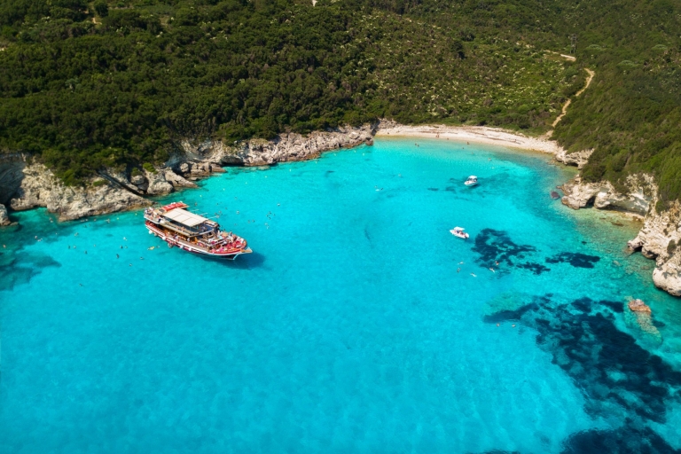 Vanuit Parga: Dagexcursie naar de Paxi-eilanden en de Blauwe GrottenVanuit Parga: boottocht Ionische Eilanden & blauwe grotten