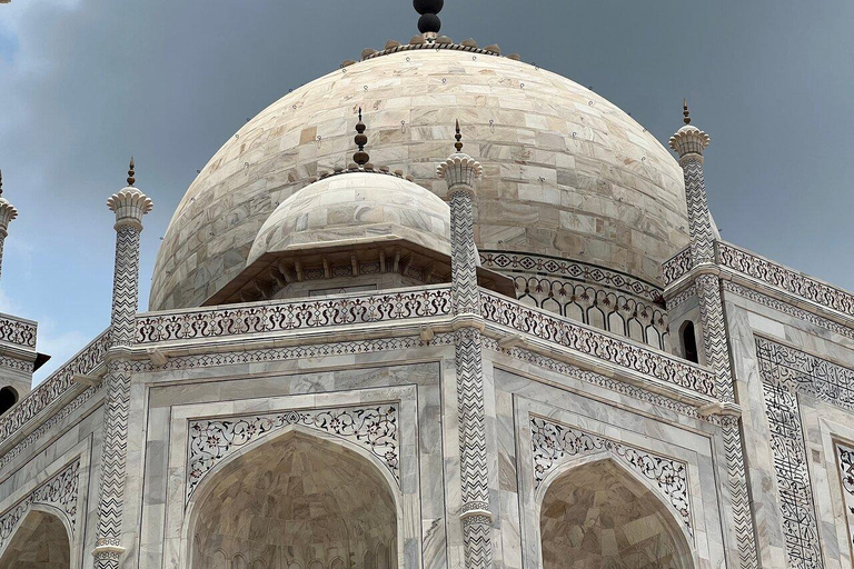 Depuis Jaipur : Visite du Taj Mahal et d&#039;Agra le même jour et retour à DelhiDepuis Jaipur : Visite du Taj Mahal et d&#039;Agra dans la même journée et retour à Delhi