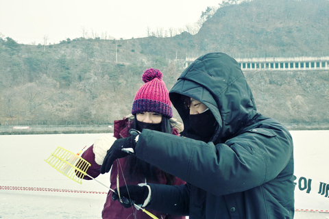 Desde Seúl: pesca en el hielo y cocina tradicional en ChuncheonDesde Seúl: pesca en hielo y cocina tradicional en Chuncheon