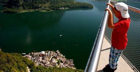 Salzburg: Hallstatt Skywalk & Mondsee Private Tour + Ticket