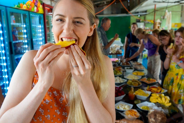 Costa Rica in 4 Days: Wildlife, Hot Springs & Tortillas