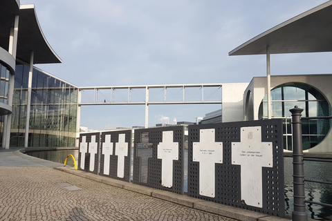 Berlin : Visite guidée à pied autour du ReichstagVisite privée à pied autour du Reichstag