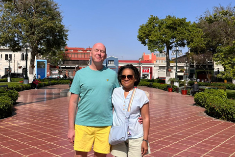 Lima: Private Tour of Barranco, La Herradura, and the Pachacámac Sanctuary