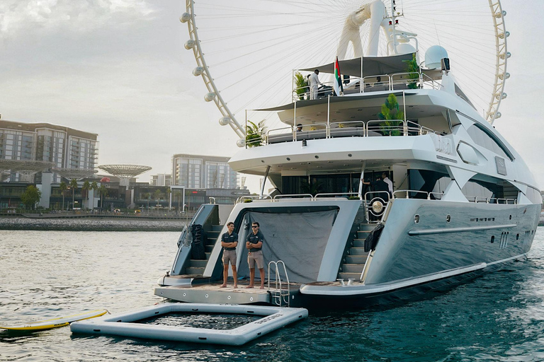 Dubai: Sunseeker Superyacht VIP Dinner, Drinks & Live DJ Soiree- Zen Med Gastronomy