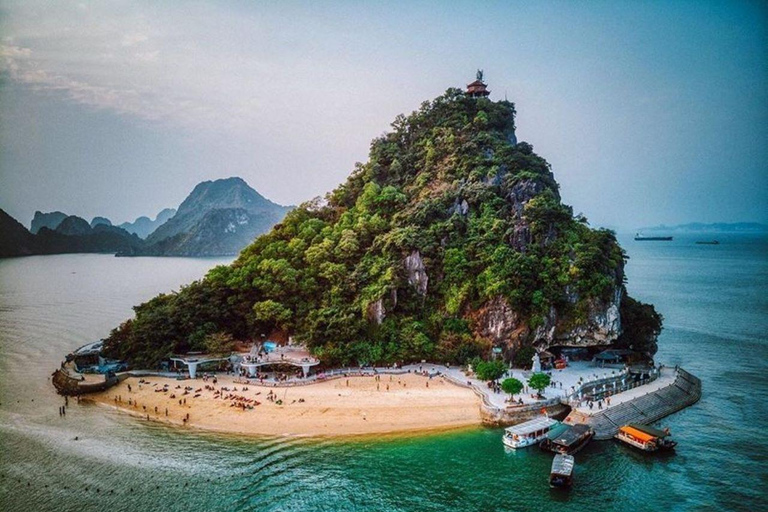 Crociera di 3 giorni e 2 notti nella baia di Ha Long con balcone privatoElegante Suite Standard con balcone privato