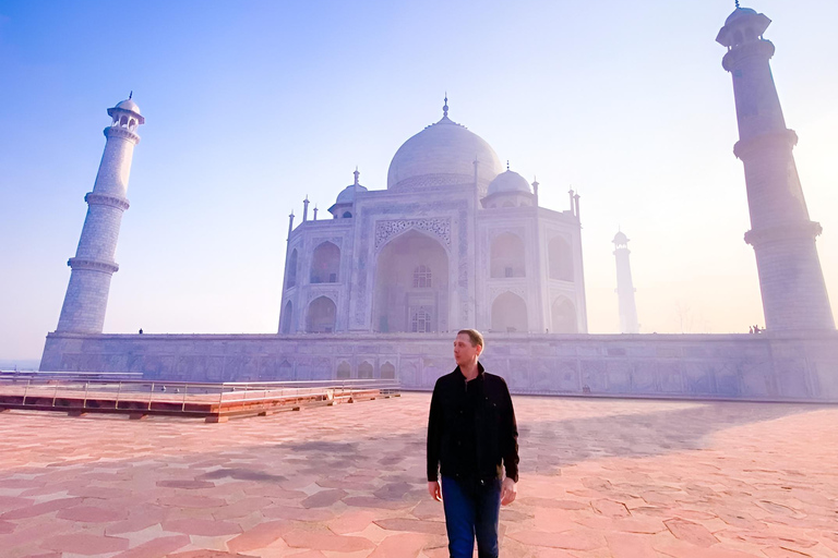 Taj Mahal Mausoleum Skip-the-Line Tour with Expert Guide From Delhi: Taj Mahal & Agra Fort Tour Car + Guide + Tickets