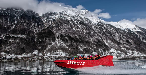 Interlaken: Winter Jetboat Ride on Lake Brienz