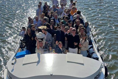 Antwerp: Private Harbor Cruise with Aperitif near the MAS XL Antwerp: Private Harbor Cruise with Aperitif near the MAS