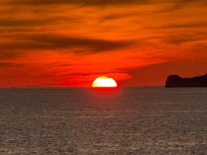 Marseille: Sunset Boat Cruise with Rosé Wine & Snacks