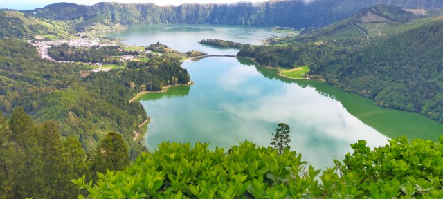 Visit Ponta Delgada Tour Sete Cidades Green & Blue Lakes in São Miguel Island