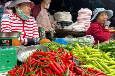 Hoi An: Market Tour -Cooking Class -Coconut Boat - Image 2