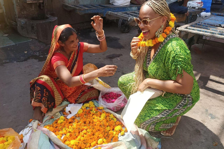 德里：女性导游陪同的旧德里豪华之旅与嘟嘟车体验德里：老德里奢华之旅（女导游陪同，嘟嘟车接送）