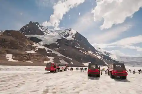 Calgary/Banff: Icefields Parkway & Columbia Icefield Tour