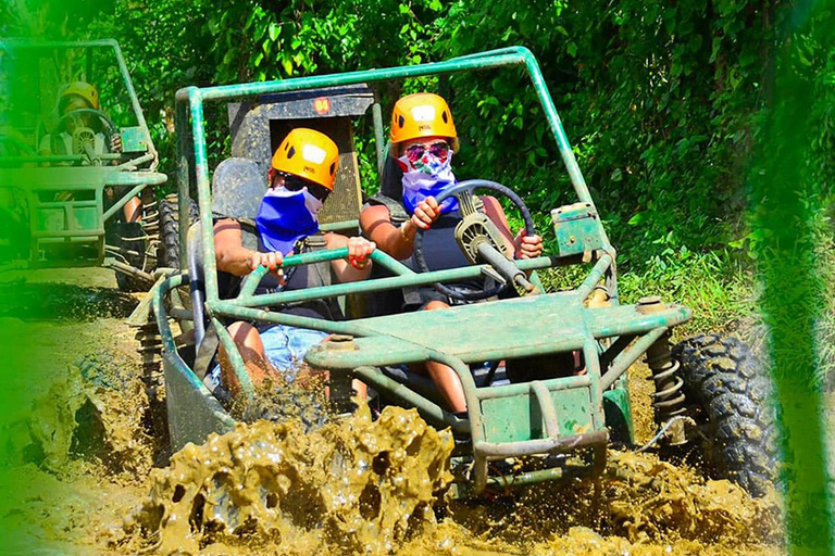 De Punta Cana: Passeio de buggy, a cavalo e tirolesa com almoço