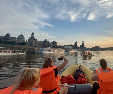 Dresden: Bootstour im Schlauchboot durch Dresdens Altstadt