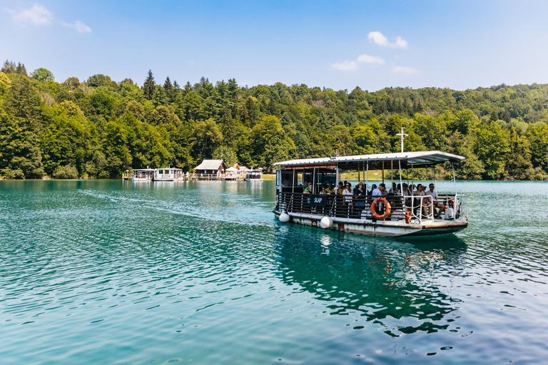 Depuis Split : Visite guidée des lacs de Plitvice avec billets d&#039;entrée