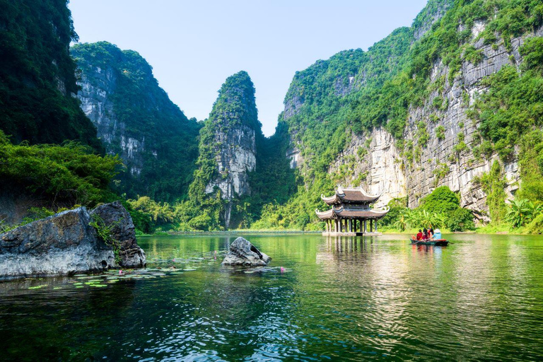 Depuis Hanoi : Ninh Binh - Trang An - Grottes de Mua - Déjeuner et busAu départ de Hanoi : Découvrez la beauté de Ninh Binh - Excursion d&#039;une journée