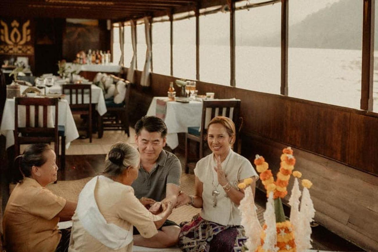 Luang Prabang: crociera sul fiume Mekong con cerimonia BaciLuang Prabang: crociera sul fiume Mekong con la cerimonia Baci