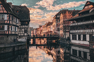 Strasbourg: Guided Historical Neighborhoods Walking Tour