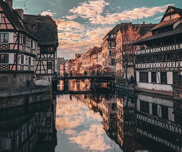 Strasbourg: Guided Historical Neighborhoods Walking Tour