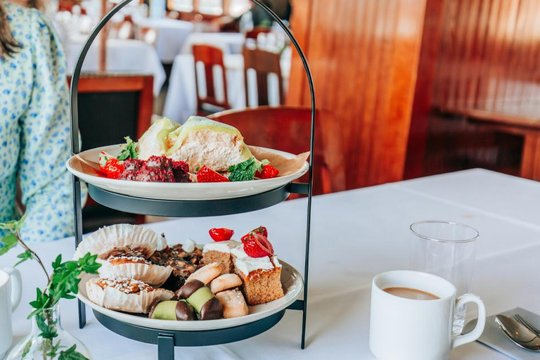 Gothenburg: Archipelago Cruise with Swedish Fika (Guided)