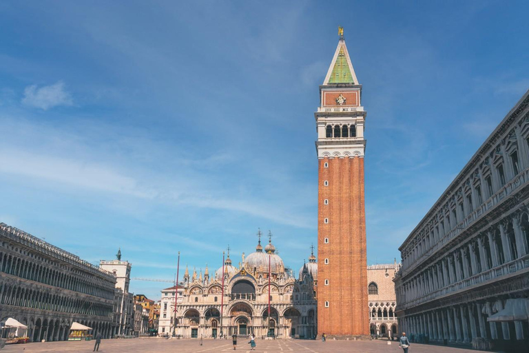 Venice: St. Mark's, Doge's Palace, Rialto, and Gondola Tour Shared Gondola: 30-minute ride across the Grand Canal
