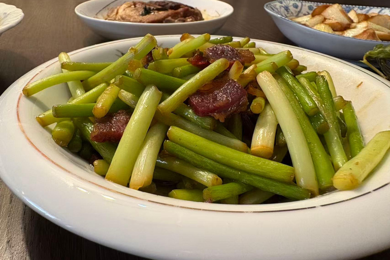 Shanghai food experience: Home dining with locals